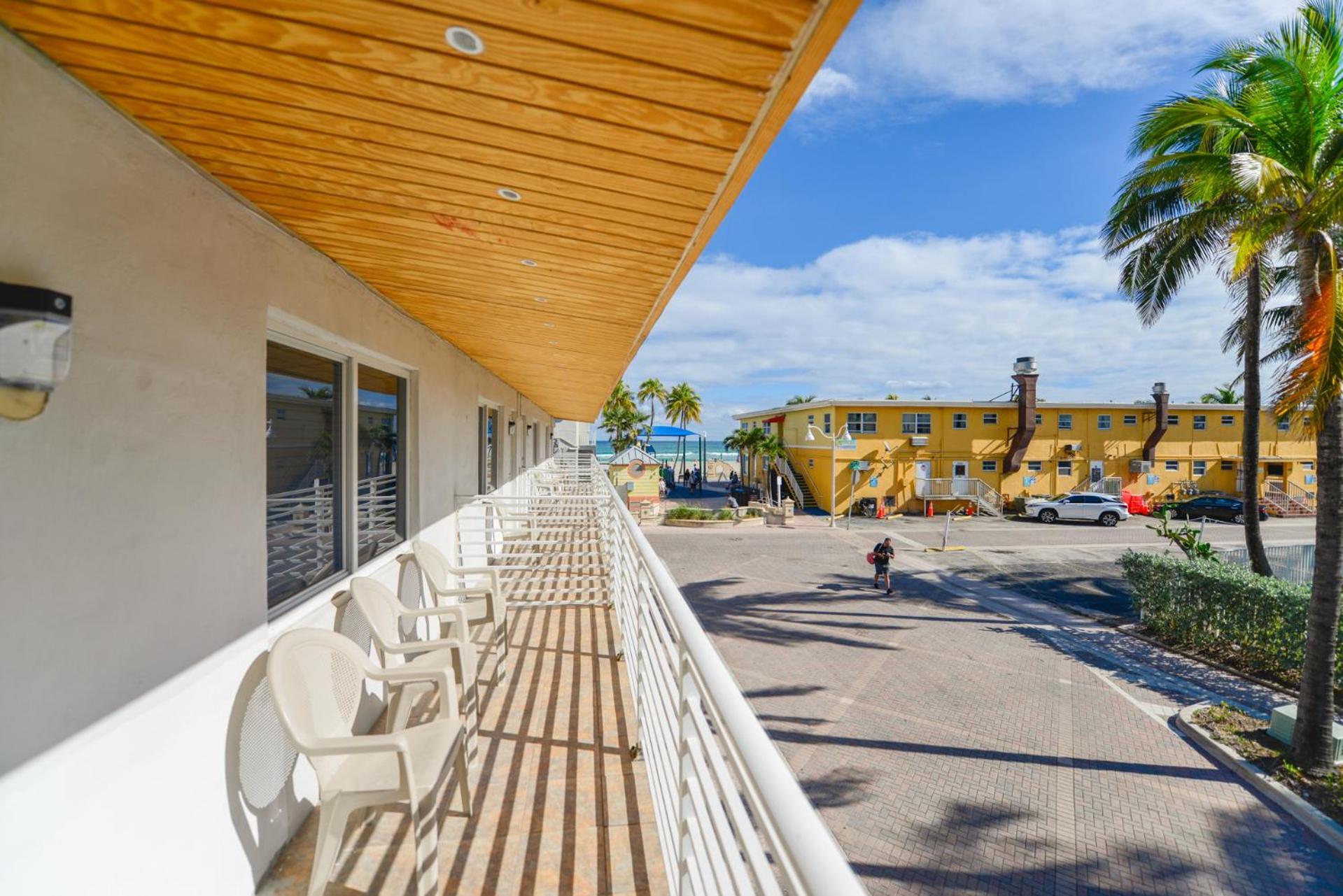 Amazing Balcony Studio At The Beach With Parking -M44 Hollywood Eksteriør billede